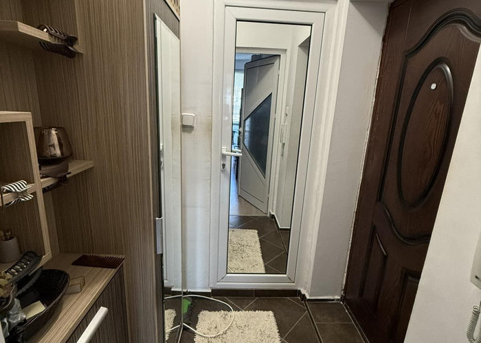 Studio for Two, Burgas