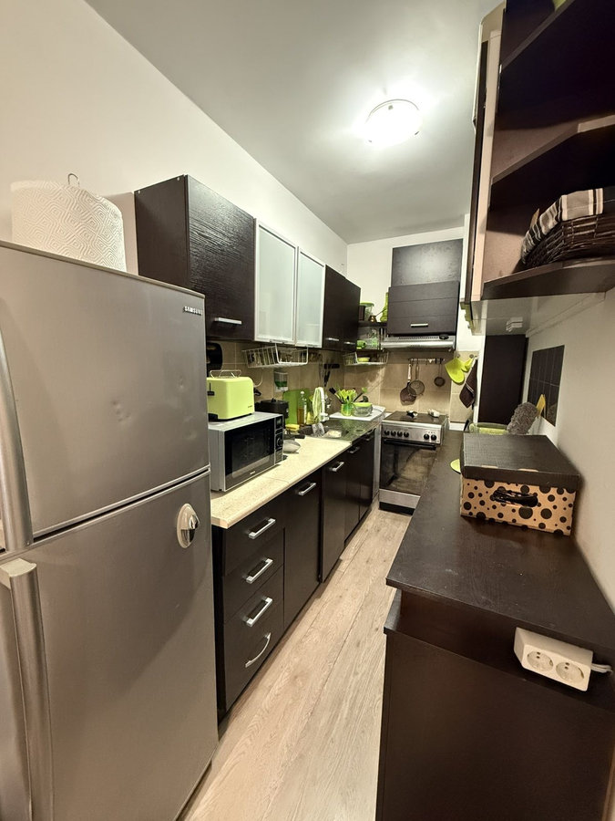 Studio for Two, Burgas