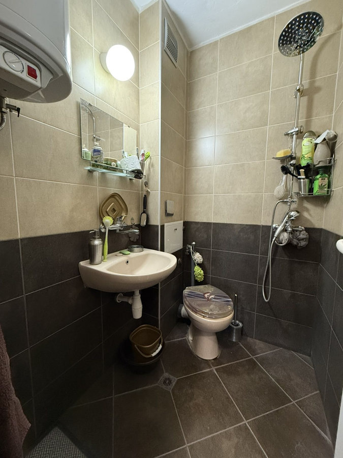 Studio for Two, Burgas