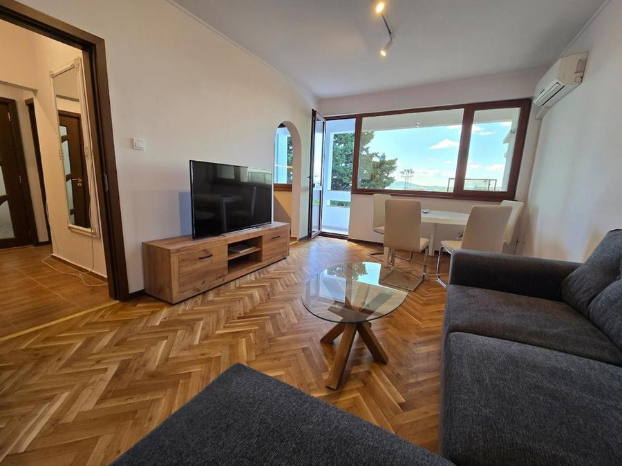 Modern Apartment with Terrace, Burgas