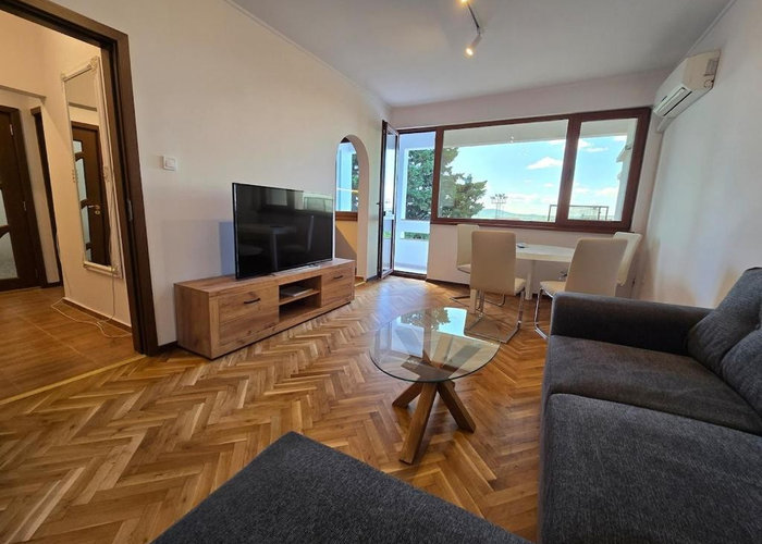 Modern Apartment with Terrace, Burgas